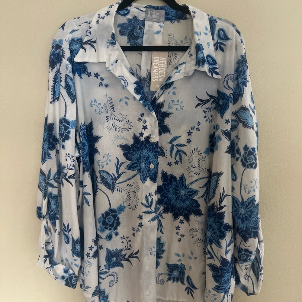 Heroes & Dreamers Blouse Womens 2X Blue Floral Linen Blend Button Down Top NEW